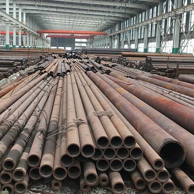 Q345 Q235 20# Tubo di acciaio al carbonio senza saldatura laminato a caldo per saldatura, piegatura, verniciatura nera galvanizzata